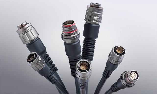 ODU AMC-T kierrelukitteinen militariliitin